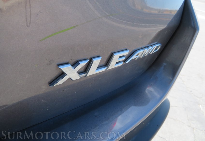 2019 Toyota Highlander - Image 18