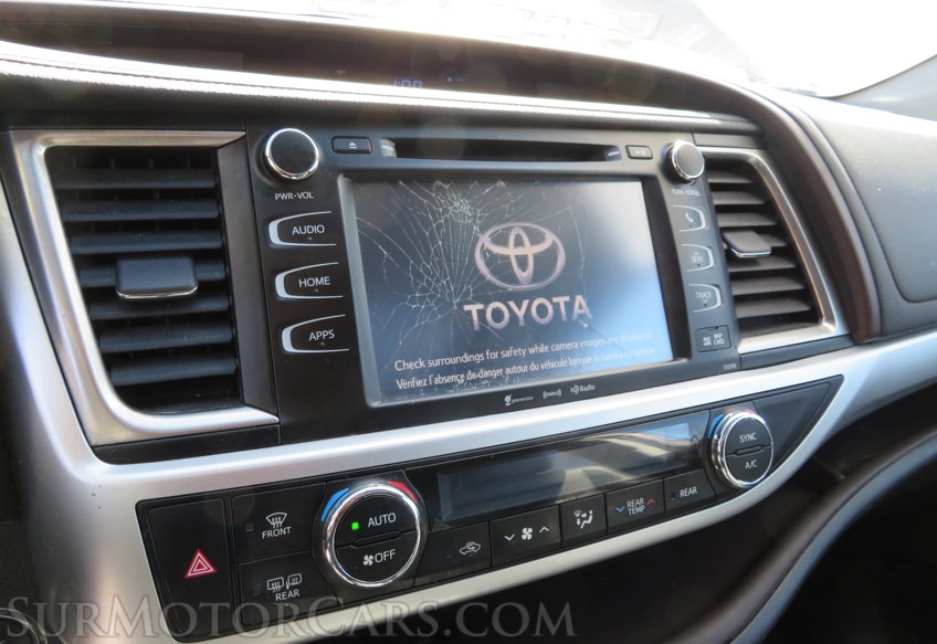 2019 Toyota Highlander - Image 34
