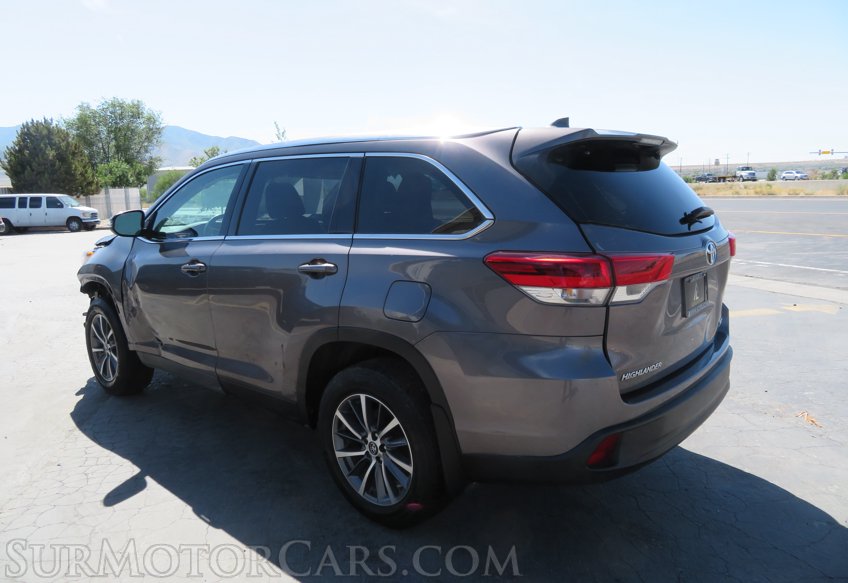 2019 Toyota Highlander - Image 5