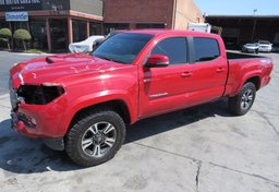 2016 Toyota Tacoma - Image 2