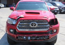 2016 Toyota Tacoma - Image 9