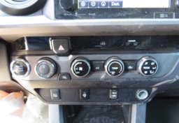 2016 Toyota Tacoma - Image 42