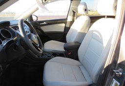 2021 Volkswagen Tiguan - Image 18