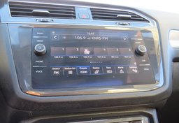 2021 Volkswagen Tiguan - Image 32