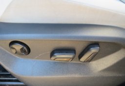 2021 Volkswagen Tiguan - Image 42