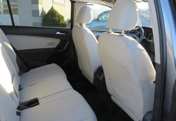 2021 Volkswagen Tiguan - Image 21