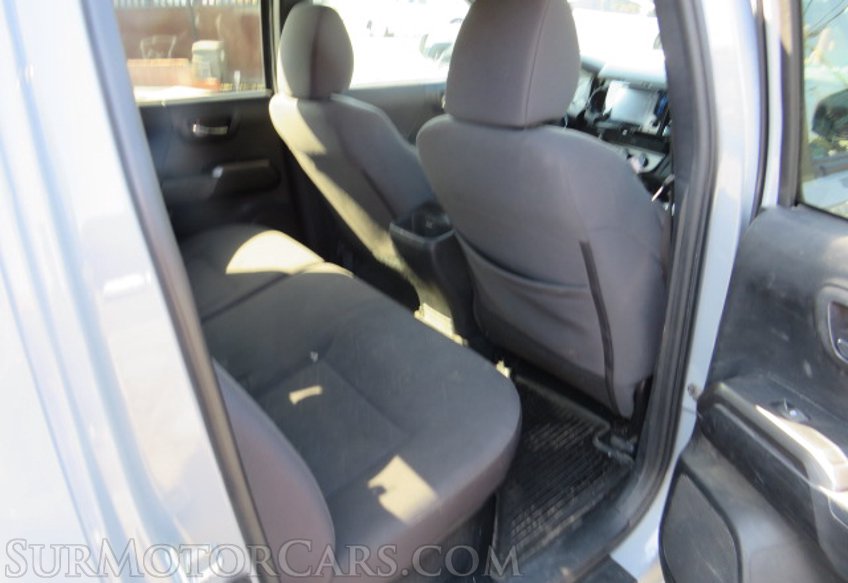 2019 Toyota Tacoma 4WD - Image 32