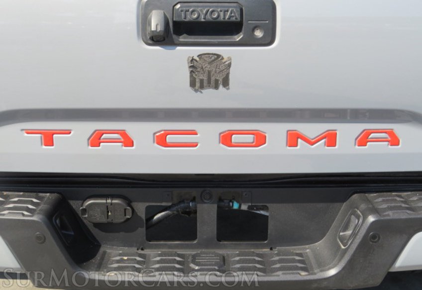 2019 Toyota Tacoma 4WD - Image 14