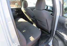 2019 Toyota Tacoma 4WD - Image 32