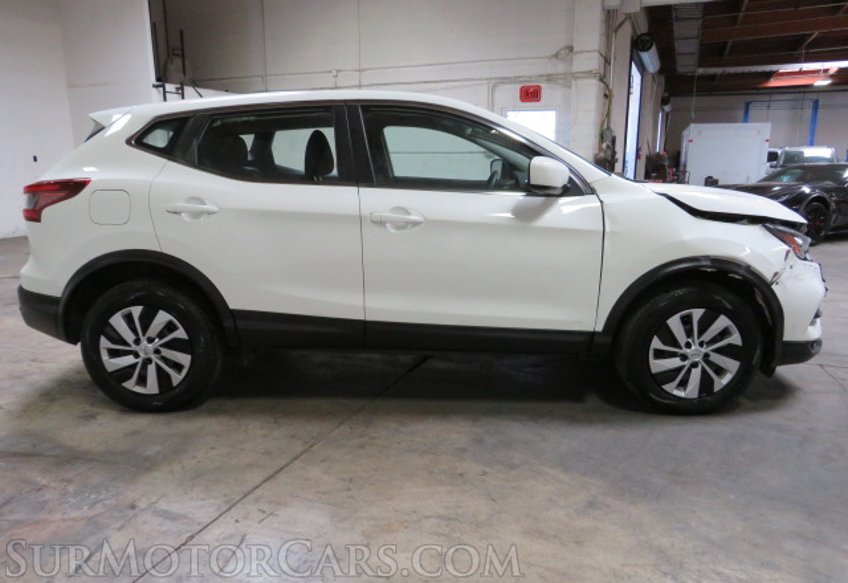 2020 Nissan Rogue Sport - Image 9