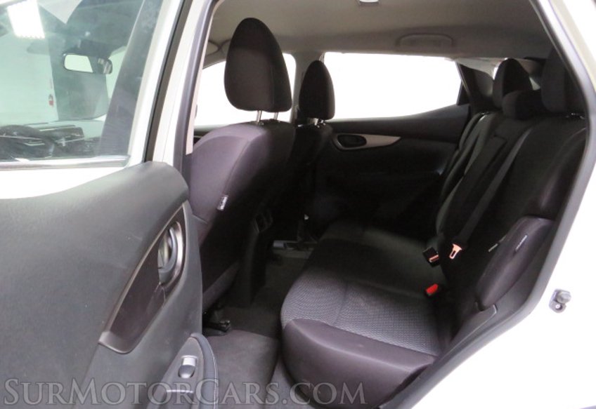 2020 Nissan Rogue Sport - Image 28