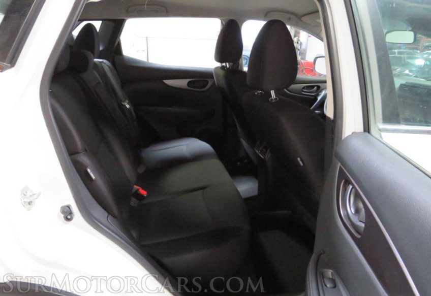 2020 Nissan Rogue Sport - Image 30