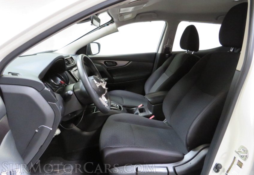 2020 Nissan Rogue Sport - Image 31