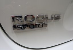 2020 Nissan Rogue Sport - Image 20