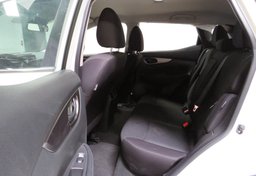 2020 Nissan Rogue Sport - Image 28