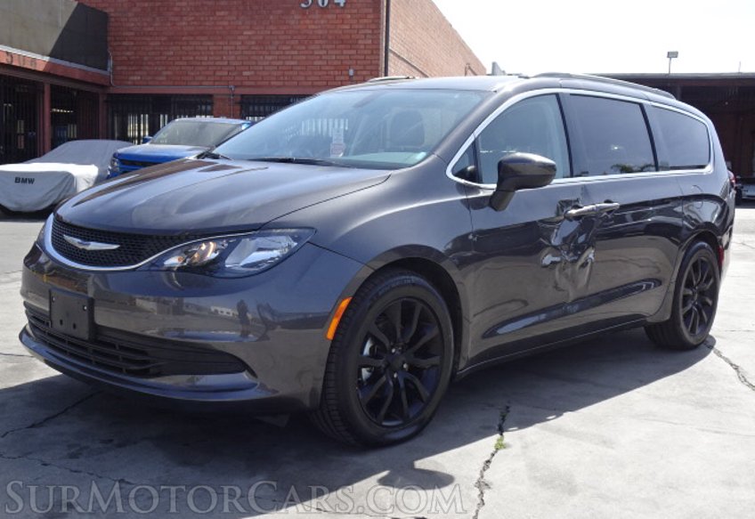 2020 Chrysler Voyager - Image 4