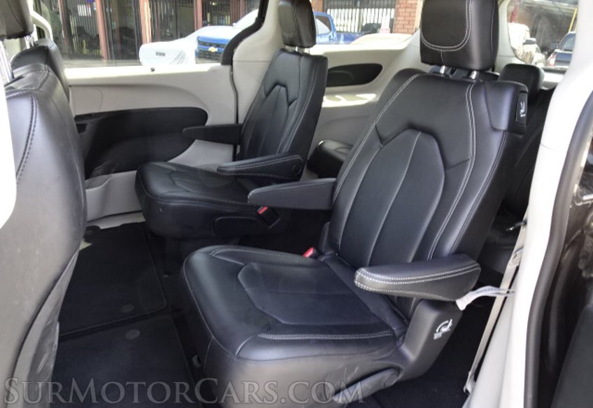 2020 Chrysler Voyager - Image 29