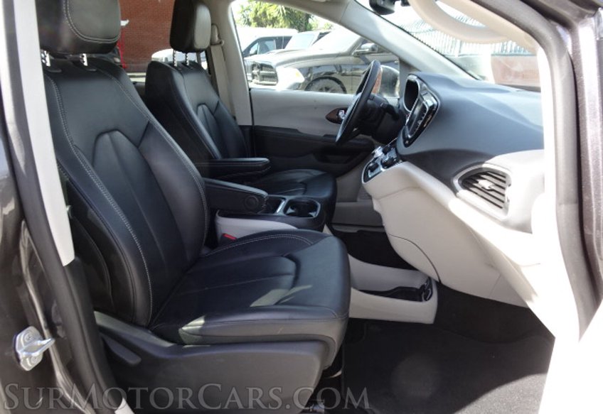 2020 Chrysler Voyager - Image 26