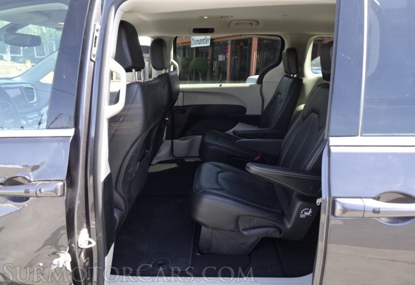 2020 Chrysler Voyager - Image 23