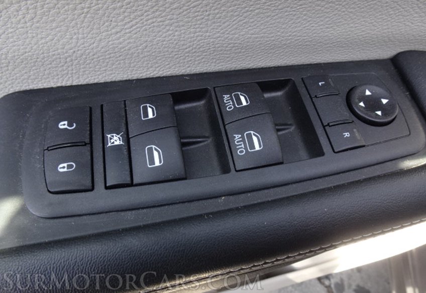 2020 Chrysler Voyager - Image 44