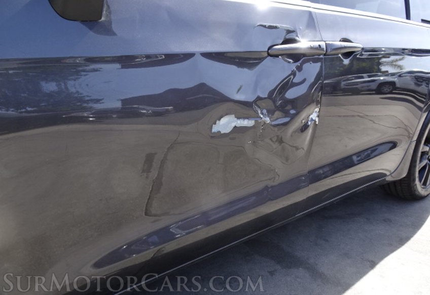 2020 Chrysler Voyager - Image 17