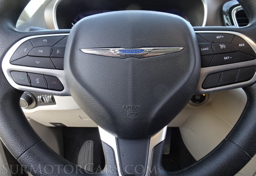 2020 Chrysler Voyager - Image 36
