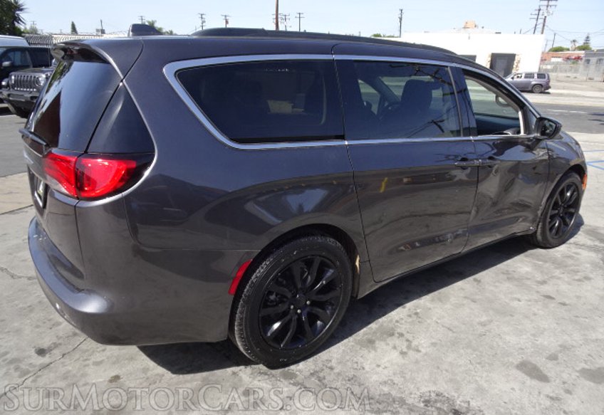 2020 Chrysler Voyager - Image 5
