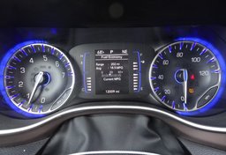2020 Chrysler Voyager - Image 35