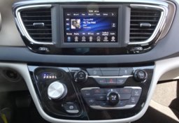 2020 Chrysler Voyager - Image 45