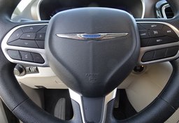 2020 Chrysler Voyager - Image 36