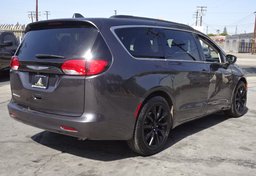 2020 Chrysler Voyager - Image 7
