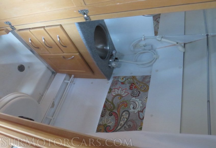 2008 Ford Econoline Cargo Van - Image 40