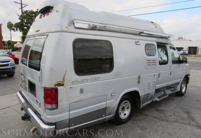 2008 Ford Econoline Cargo Van - Image 9