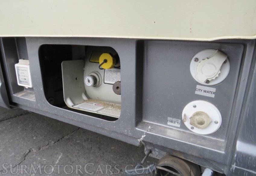 2008 Ford Econoline Cargo Van - Image 27