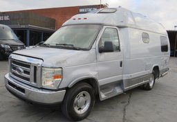 2008 Ford Econoline Cargo Van - Image 3