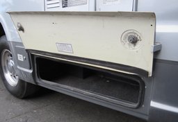 2008 Ford Econoline Cargo Van - Image 25
