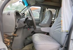 2008 Ford Econoline Cargo Van - Image 20