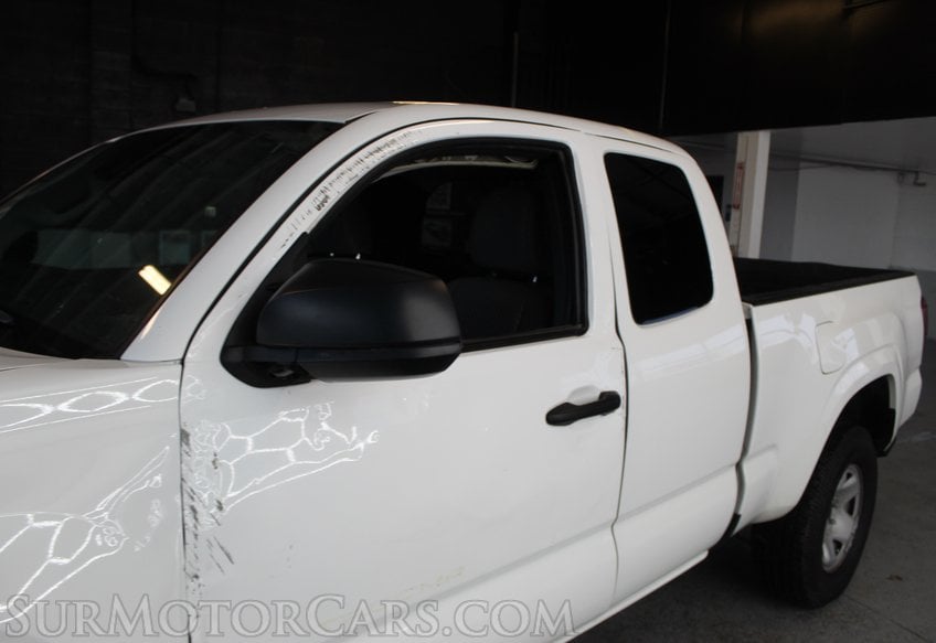 2023 Toyota Tacoma - Image 12