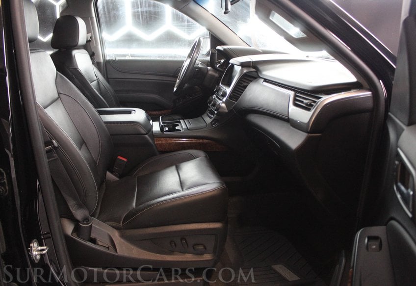 2020 Chevrolet Suburban Premier - Image 32