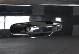 2020 Chevrolet Suburban Premier - Image 25