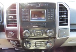 2016 Ford F-150 - Image 10