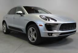 Thumbnail of 2016 Porsche Macan