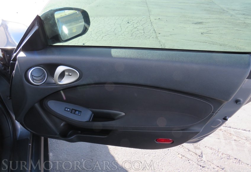 2015 Nissan 370Z - Image 39