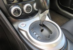 2015 Nissan 370Z - Image 36