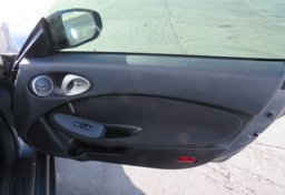 2015 Nissan 370Z - Image 39