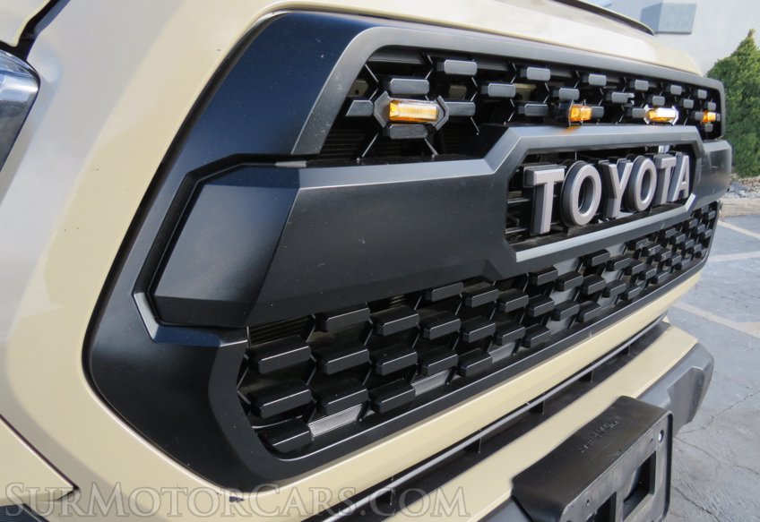 2017 Toyota Tacoma - Image 14