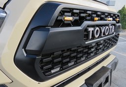 2017 Toyota Tacoma - Image 14
