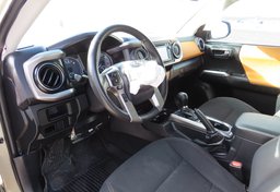 2017 Toyota Tacoma - Image 29