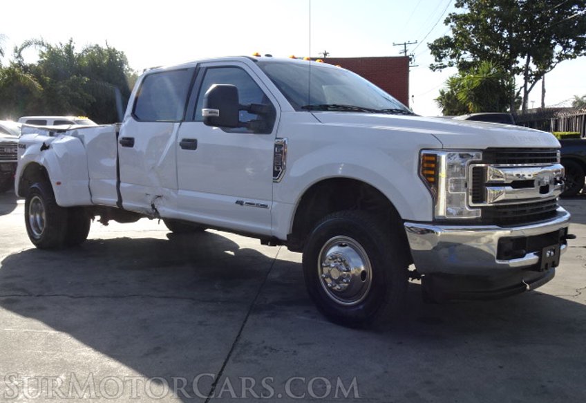 2018 Ford Super Duty F-350 DRW - Image 4