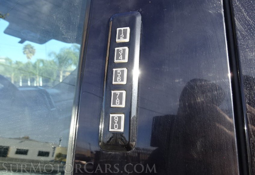 2018 Ford Super Duty F-350 DRW - Image 16